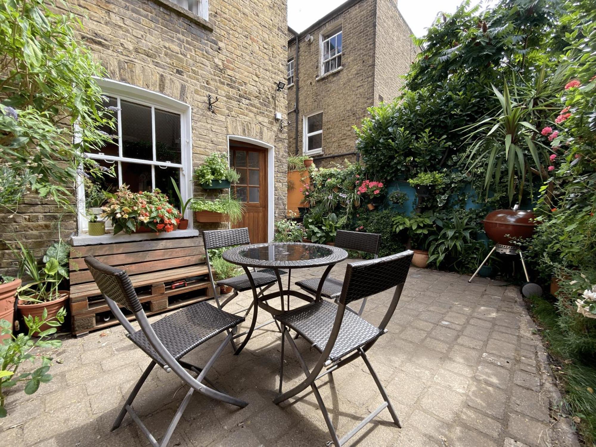 The Clapham Apartment With Private Patio Лондон Экстерьер фото
